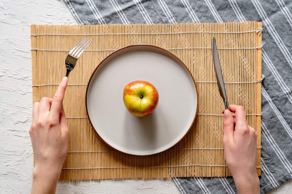 Can Eating Too Little Cause Weight Gain