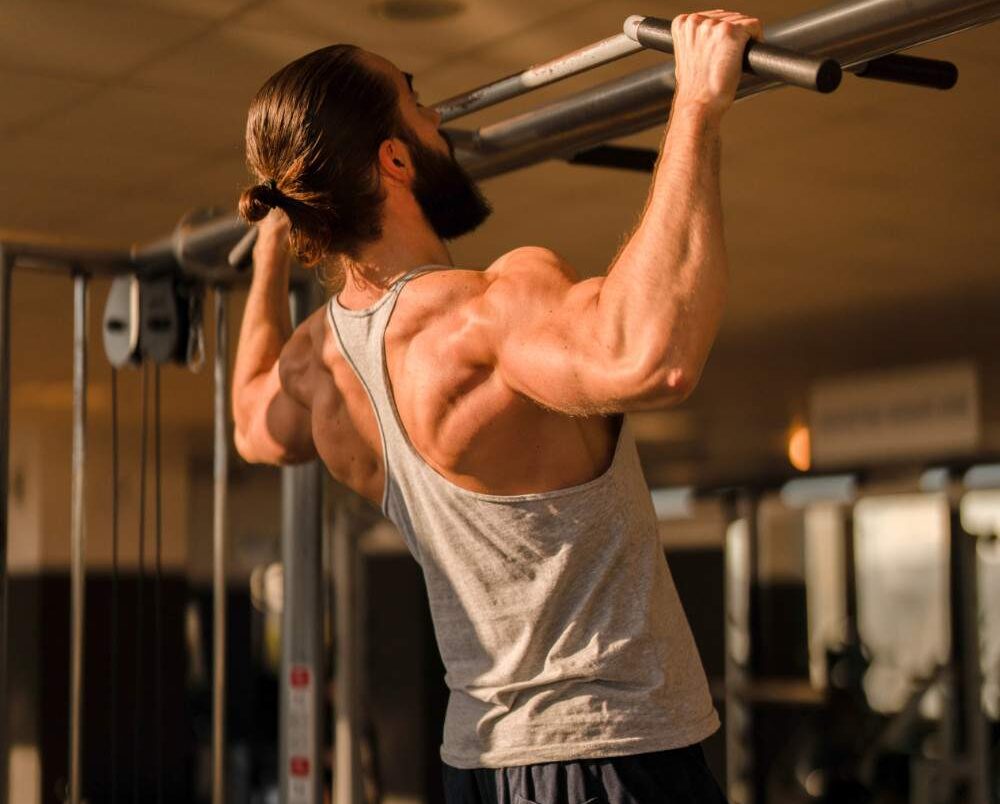 Do pull ups build thickness? 1 do pull ups build back thickness