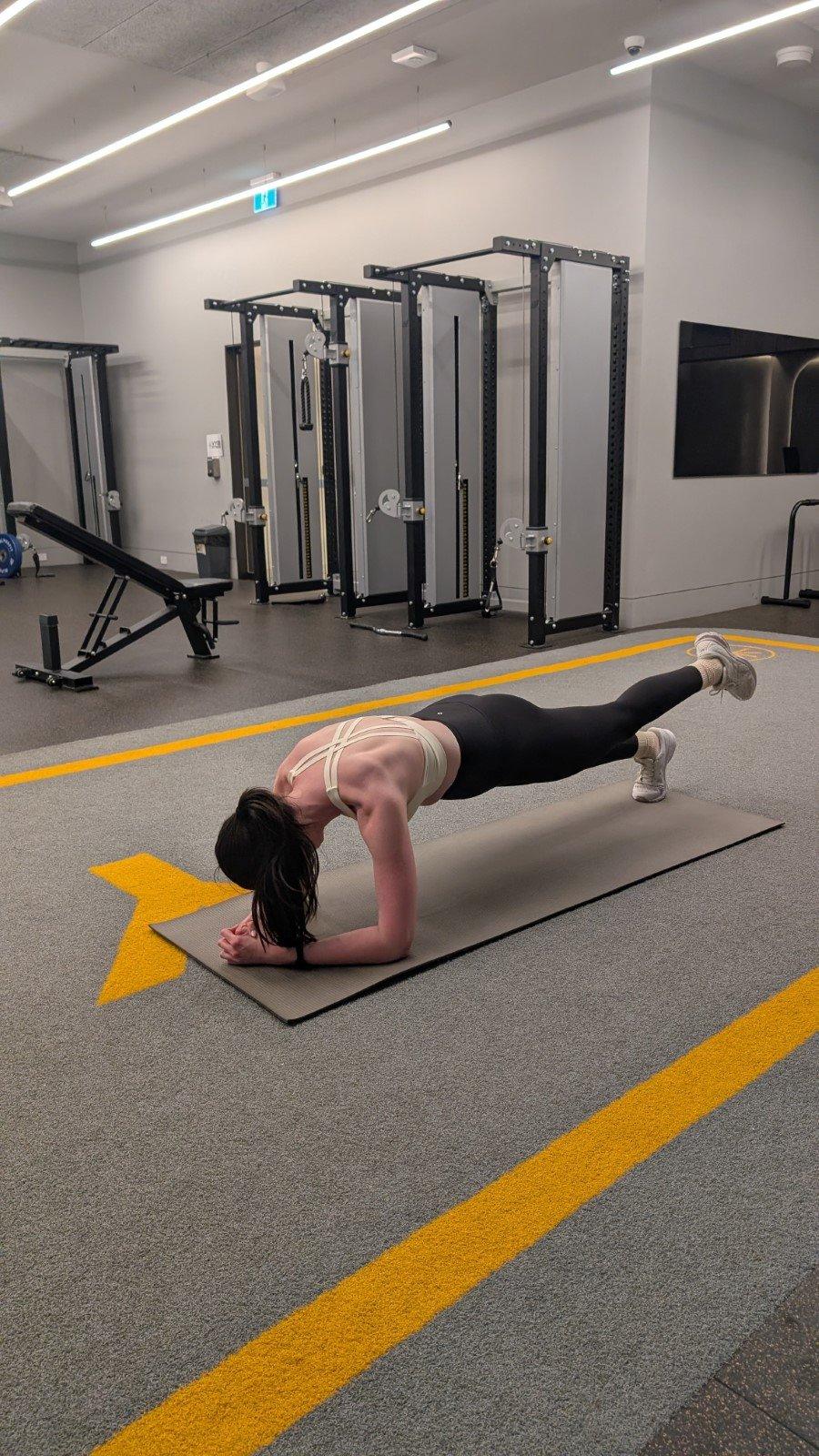 personal training a client in south melbourne